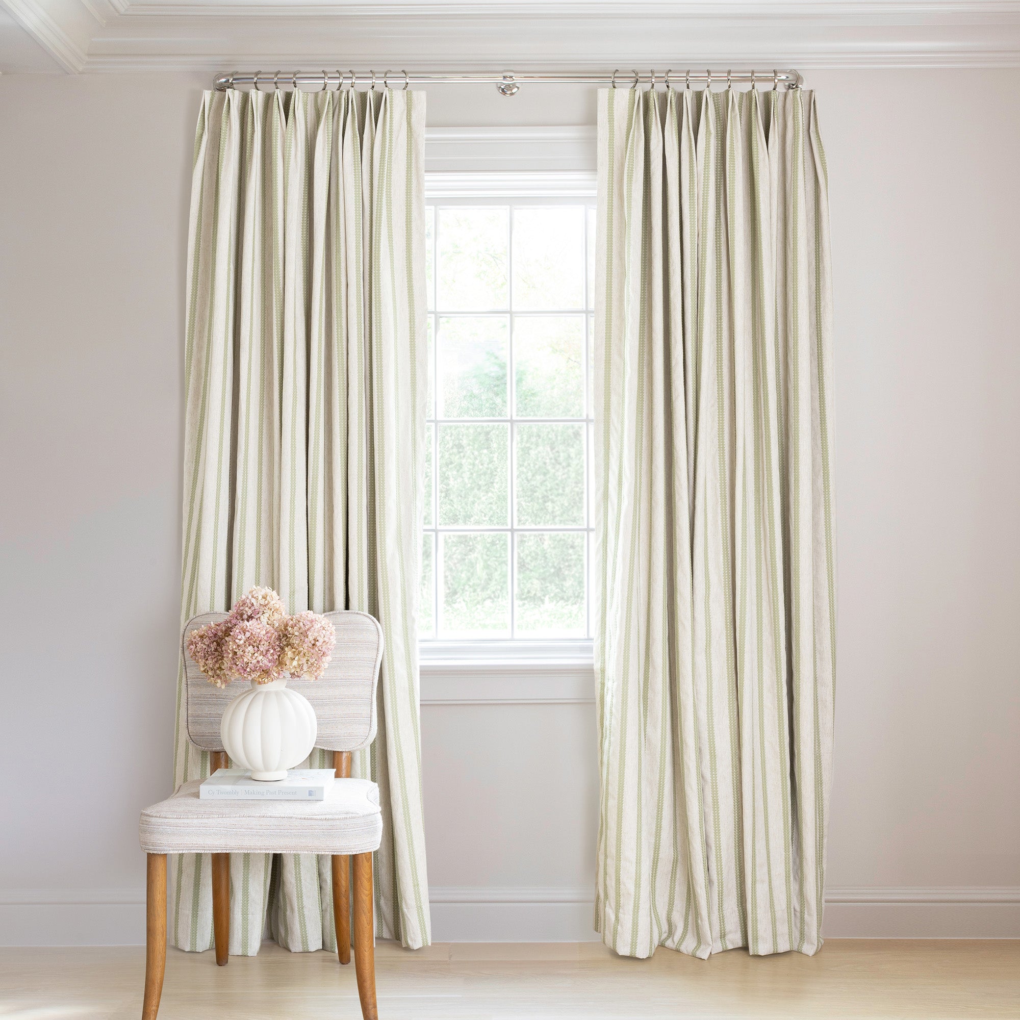 FEATURED: Shown in Tailored Pleat / Blackout