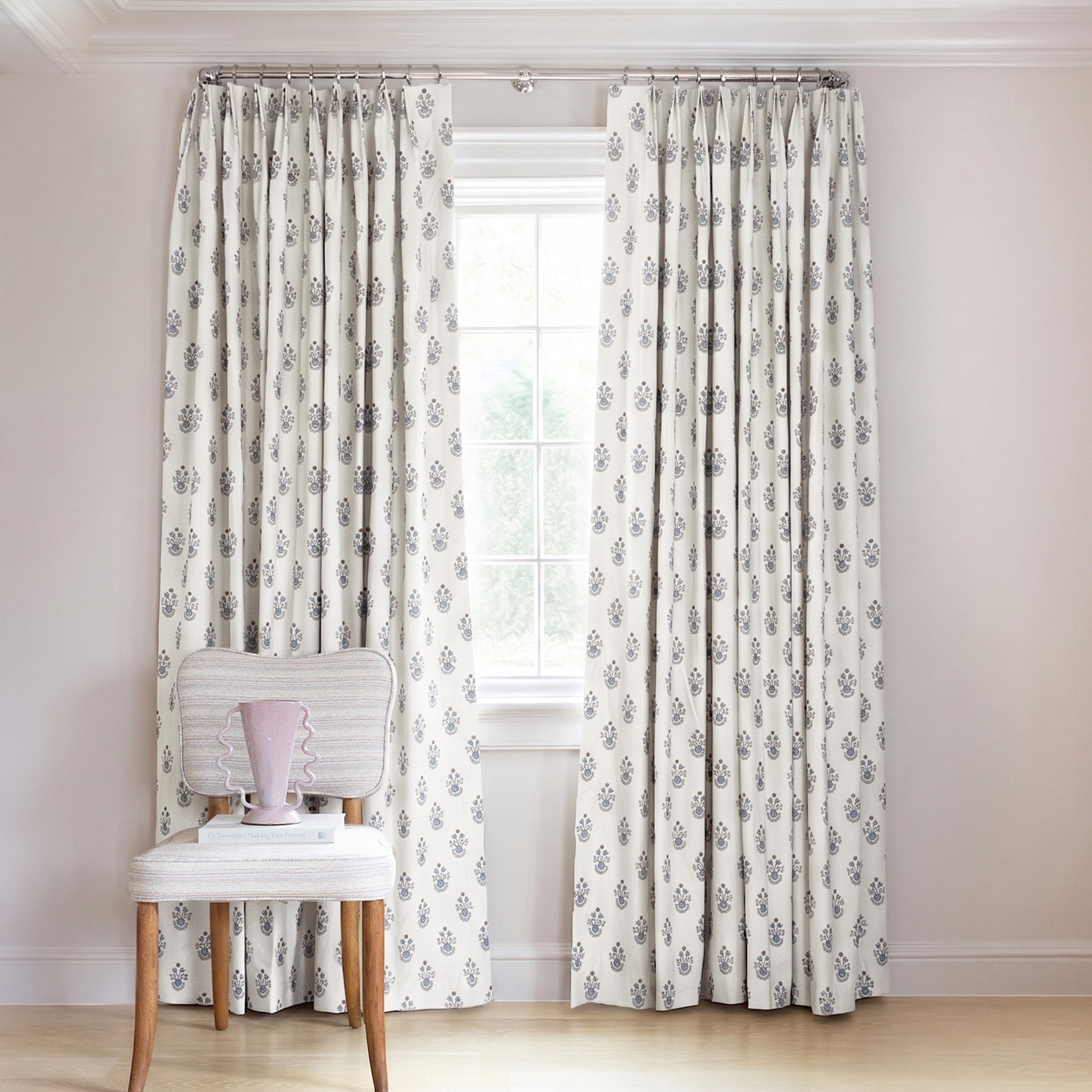 FEATURED: Shown in Tailored Pleat / Blackout