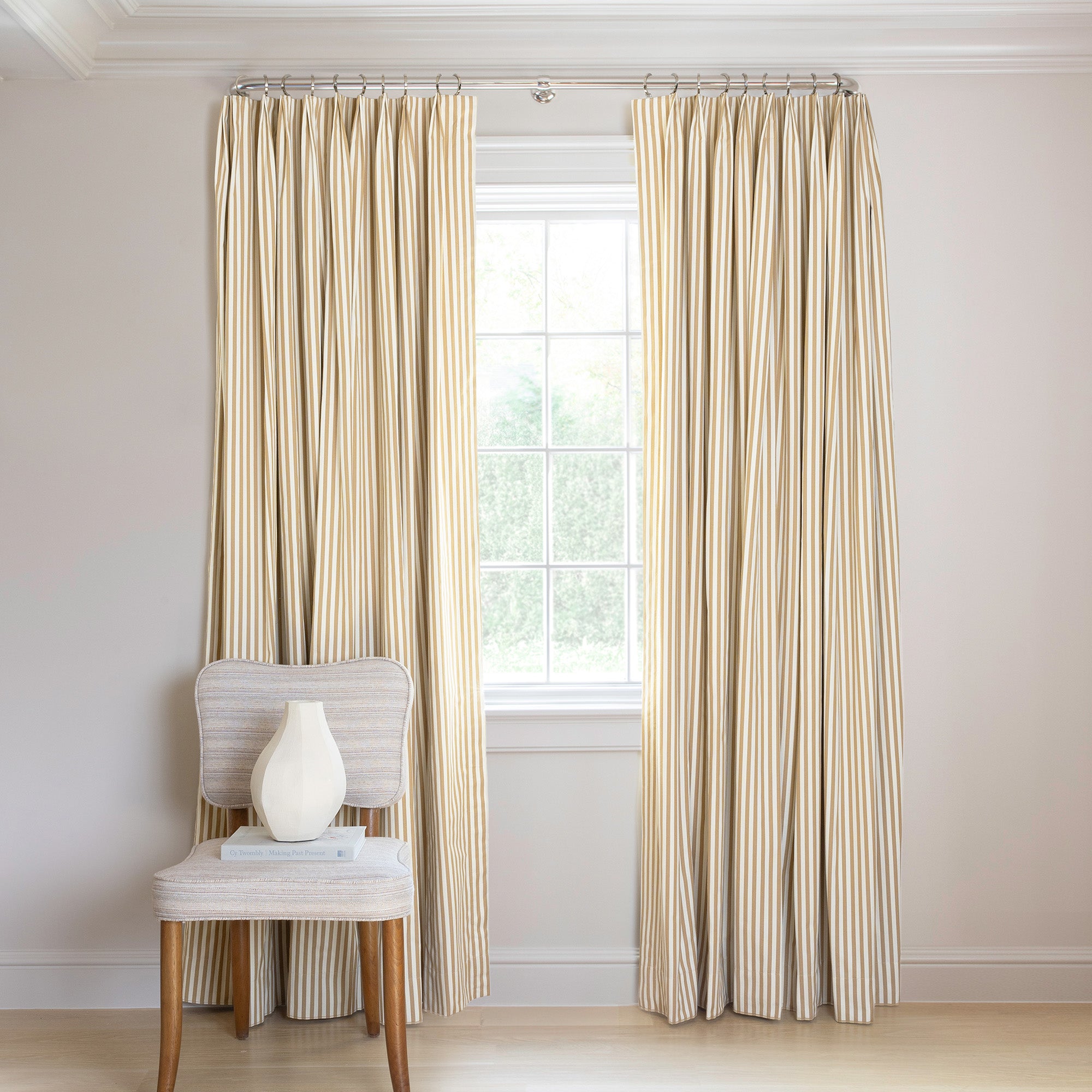 FEATURED: Shown in Tailored Pleat / Blackout
