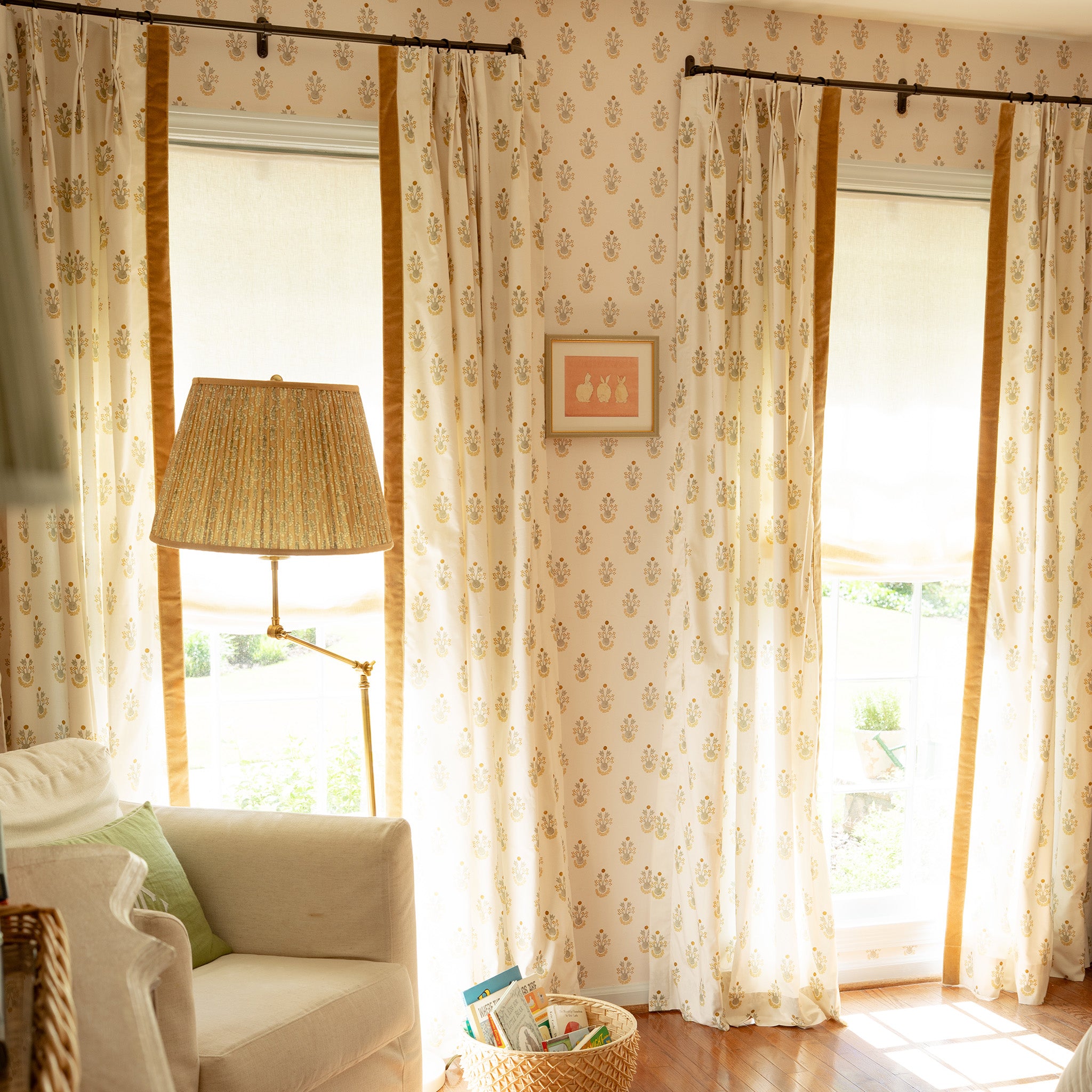 FEATURED: Photo by @hannahsmckenna. Lucie Chamomile Wallpaper & Curtains with Honey Band