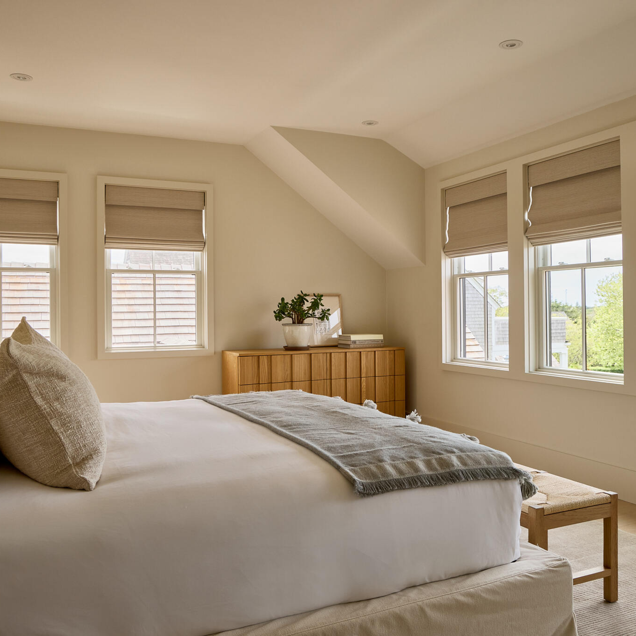 FEATURED: Shown in Gobi / Flat Classic Inside Mount